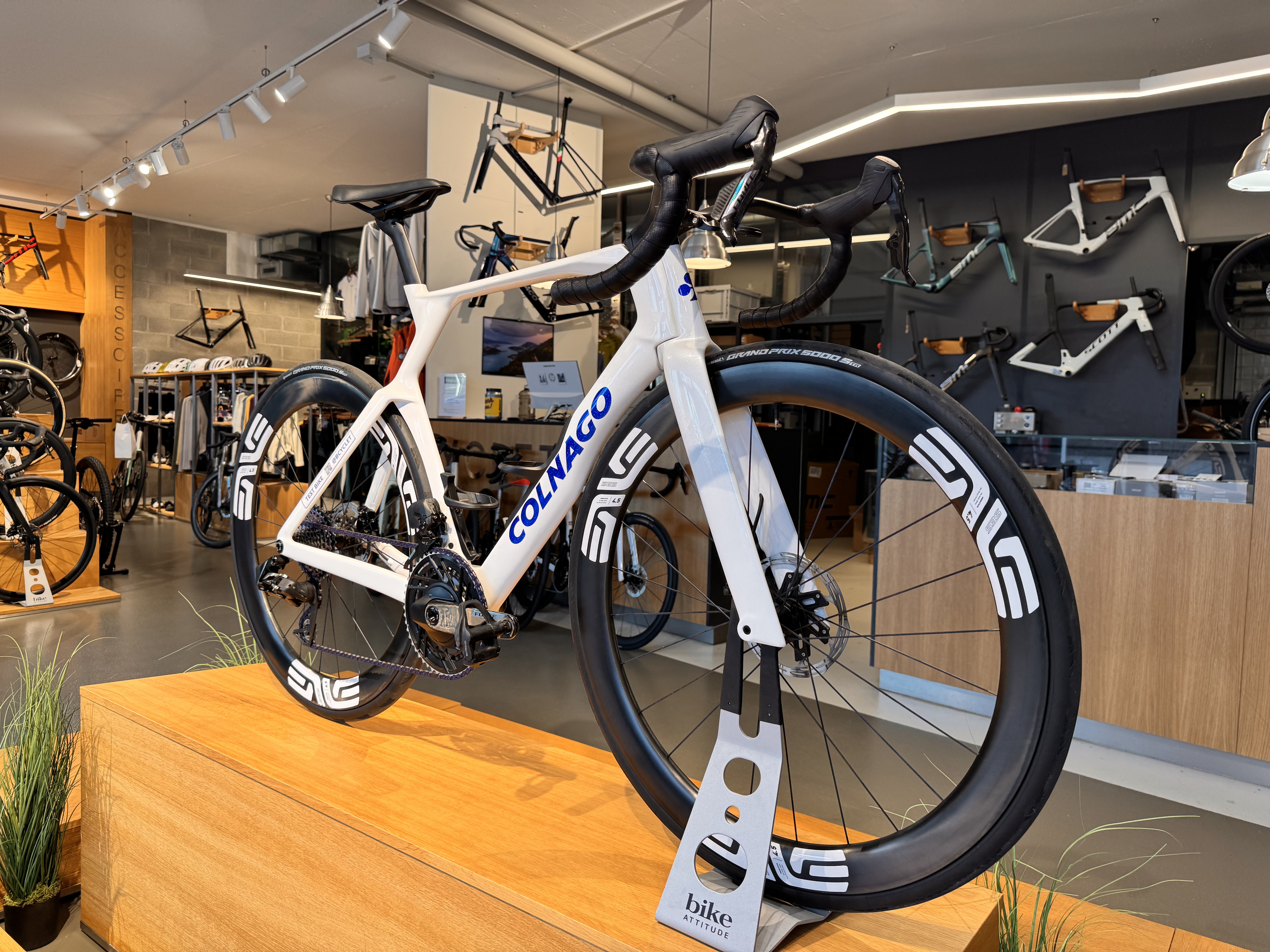 Vélo de route haut de gamme